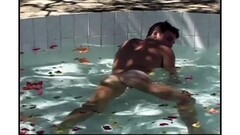 Handsome stud shows off sexy body in pool Thumb