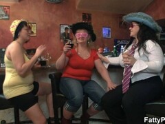 Crazy bbw girls have fun in the bar Thumb