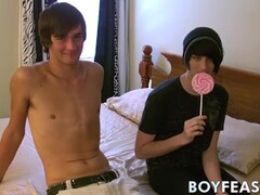 Slim emo twinks hook up only to stuff their tight assholes Thumb