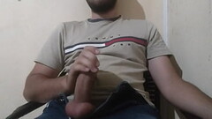 Solo masturbando ate gozar Thumb